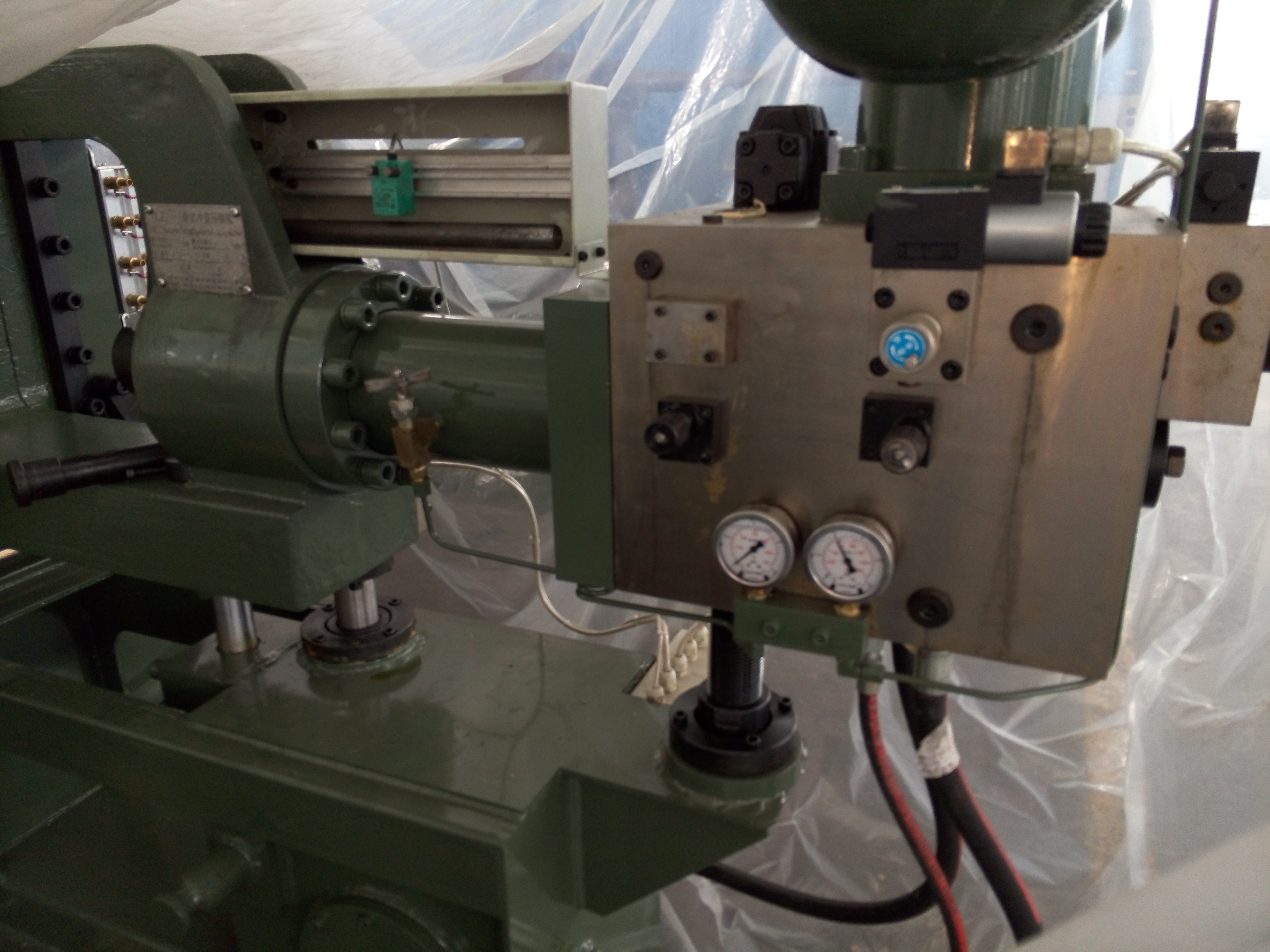 Pressure die cast machine injection system